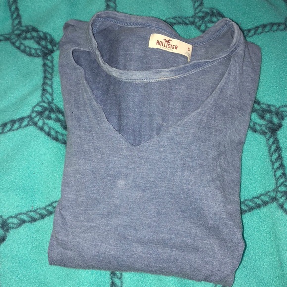 Hollister Tops - Soft Hollister shirt